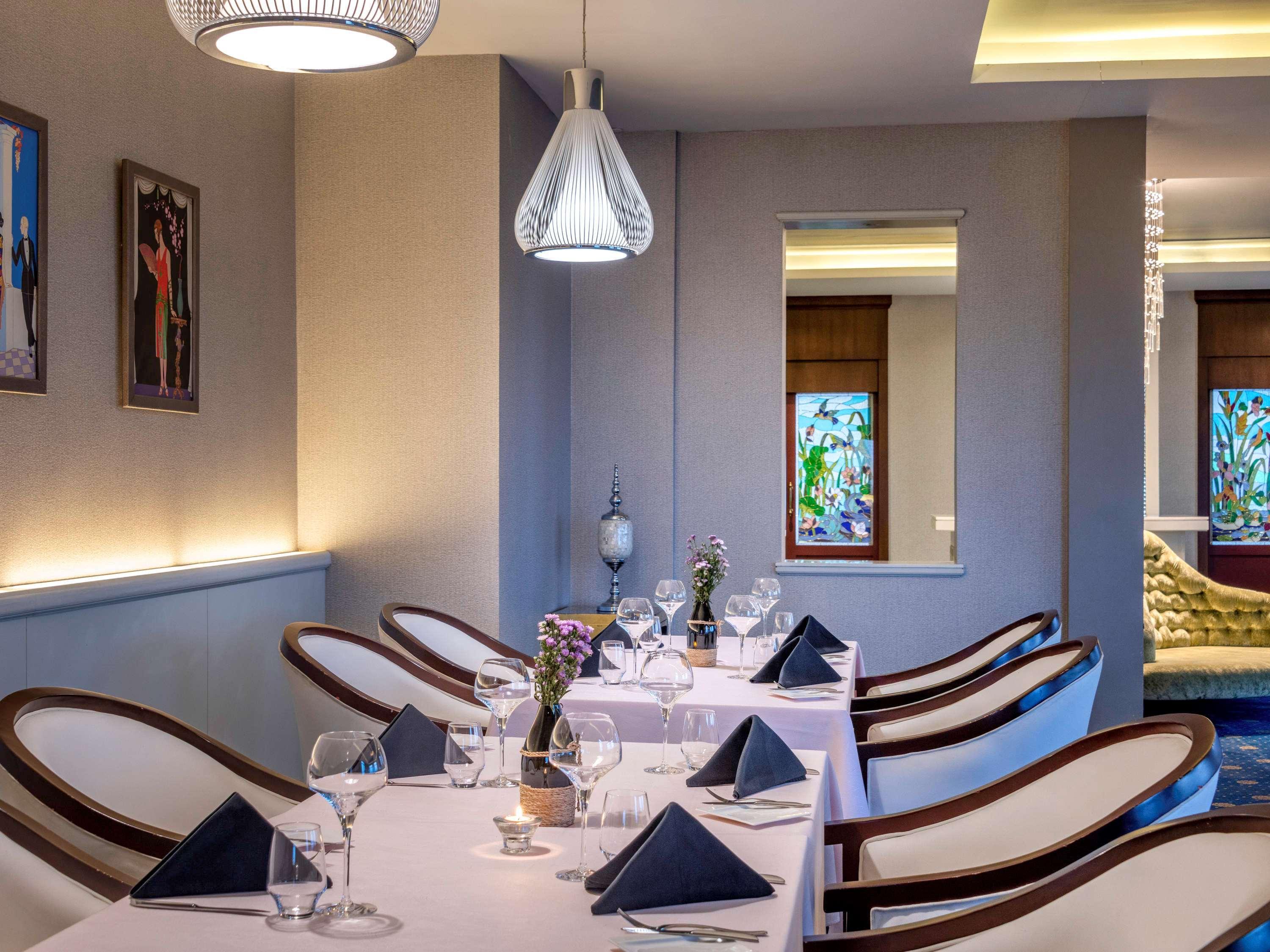 Novotel Yangon Max Kültér fotó