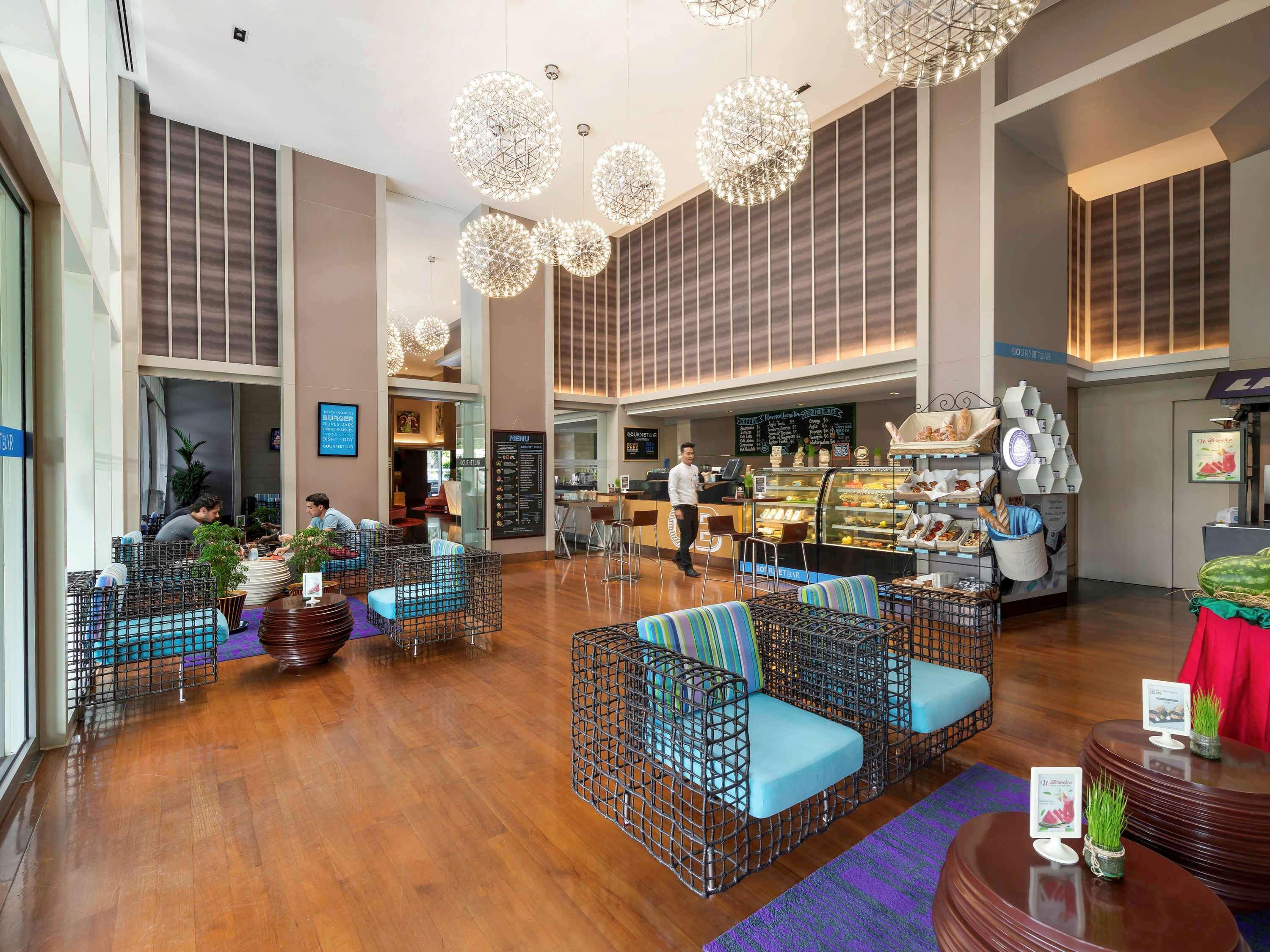 Novotel Yangon Max Kültér fotó