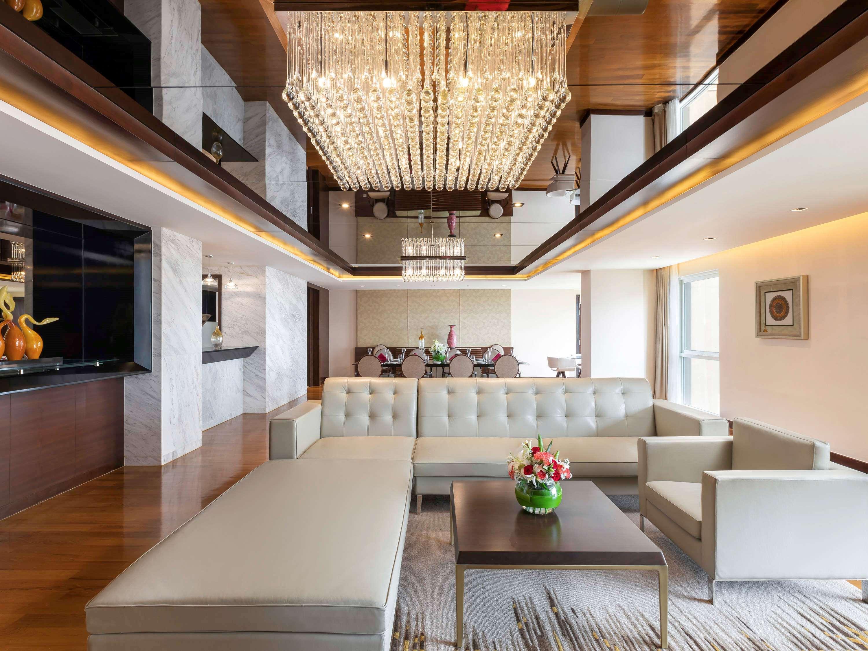 Novotel Yangon Max Kültér fotó