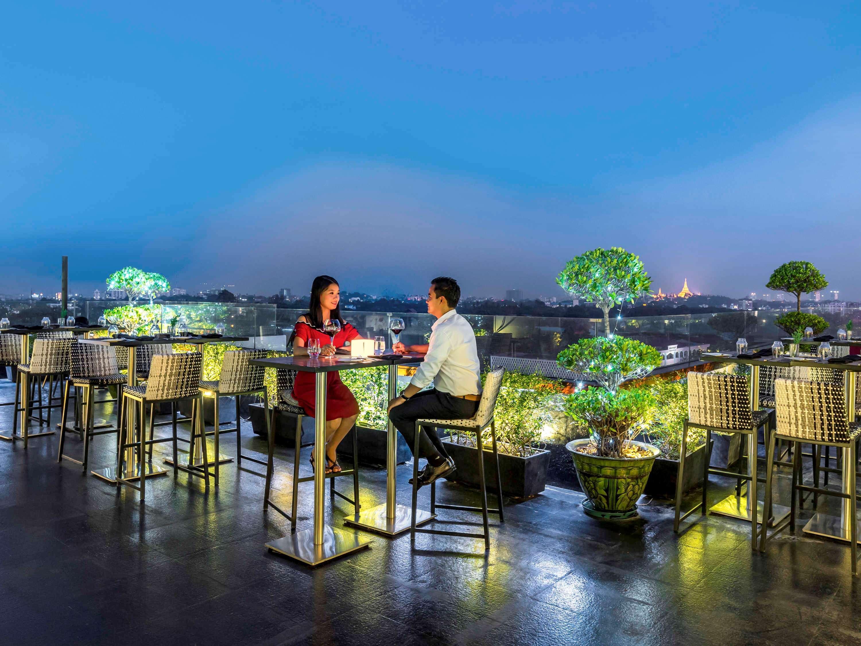 Novotel Yangon Max Kültér fotó