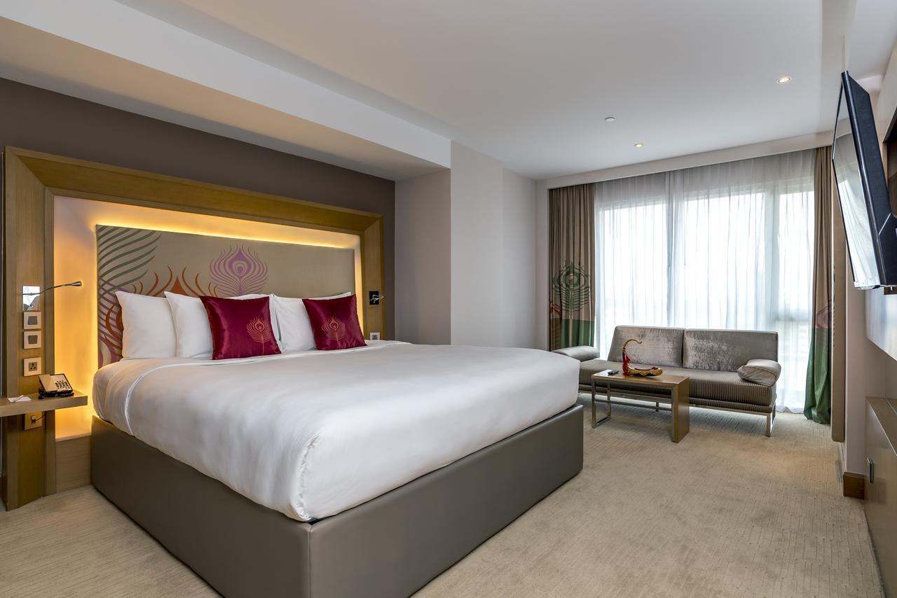Novotel Yangon Max Kültér fotó