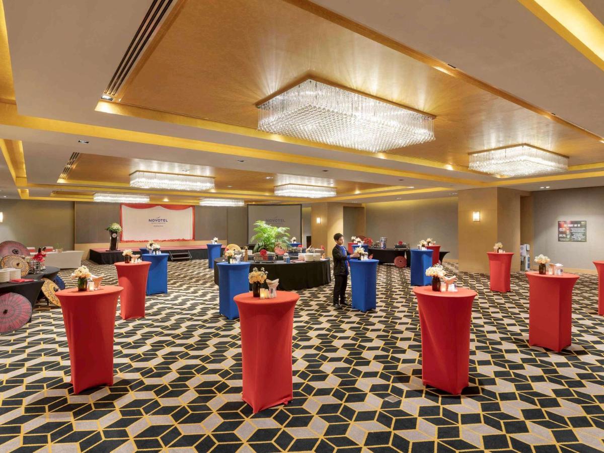 Novotel Yangon Max Kültér fotó