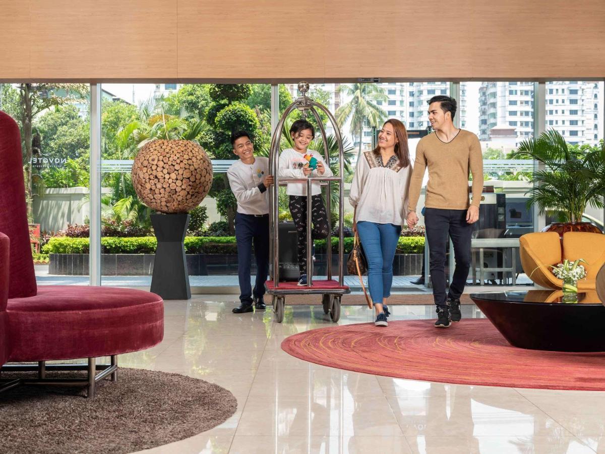 Novotel Yangon Max Kültér fotó